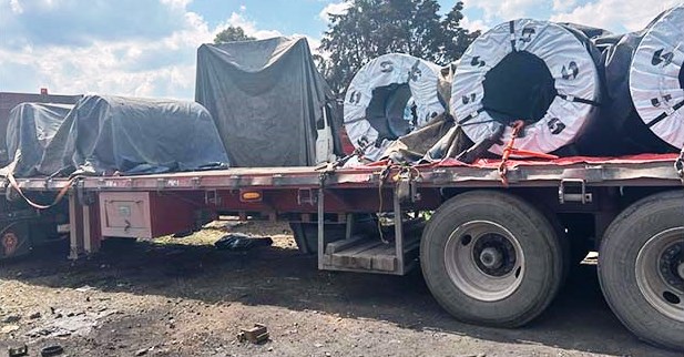 CATEAN INMUEBLE EN TIMILPAN Y ASEGURAN VEHÍCULOS Y AUTOPARTES ROBADAS; HAY 4&nbsp;DETENIDOS