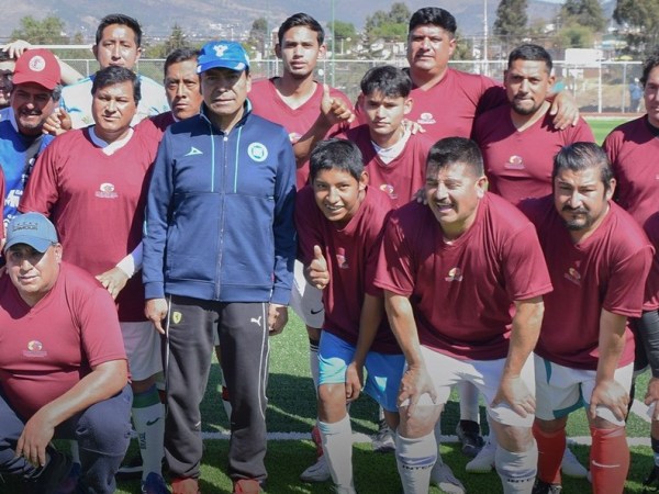 INAUGURAN CANCHA DE FÚTBOL CON PASTO SINTÉTICO EN SANTO DOMINGO SHOMEJÉ,&nbsp;ATLACOMULCO