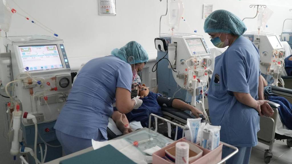 IMSS BIENESTAR REGULARIZA EL SERVICIO DE HEMODIÁLISIS EN HOSPITALES DEL ESTADO DE MÉXICO TRAS FALLAS DE&nbsp;PROVEEDOR