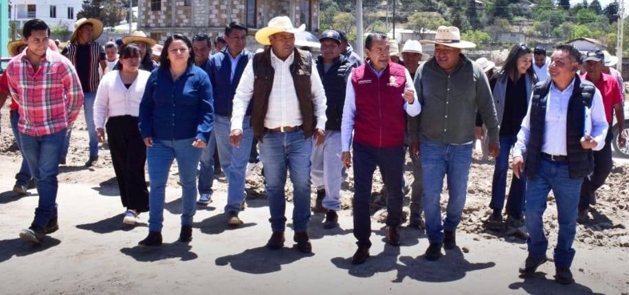 AYUNTAMIENTO DE ATLACOMULCO SUPERVISA AVANCES EN LA REHABILITACIÓN DEL CAMPO DE FÚTBOL EN SAN FRANCISCO CHALCHIHUAPAN