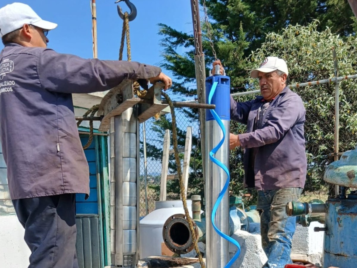 ODAPAS ATLACOMULCO INSTALA NUEVO EQUIPO DE BOMBEO EN SANTA CRUZ BOMBATEVI PARA MEJORAR EL SUMINISTRO DE AGUA&nbsp;POTABLE