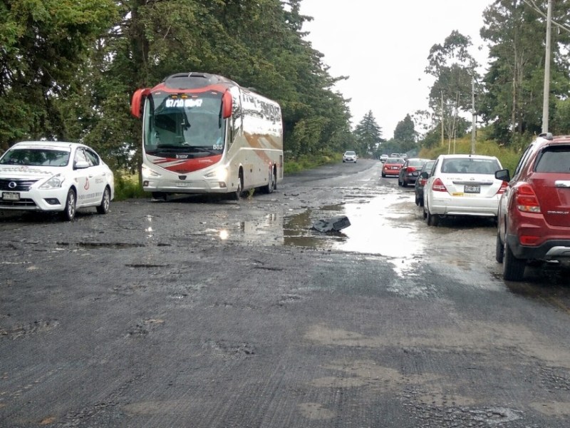 ATLACOMULCO-EL ORO: 15 AÑOS DE ABANDONO QUE CONVIERTEN UNA CARRETERA EN TRAMPA&nbsp;MORTAL