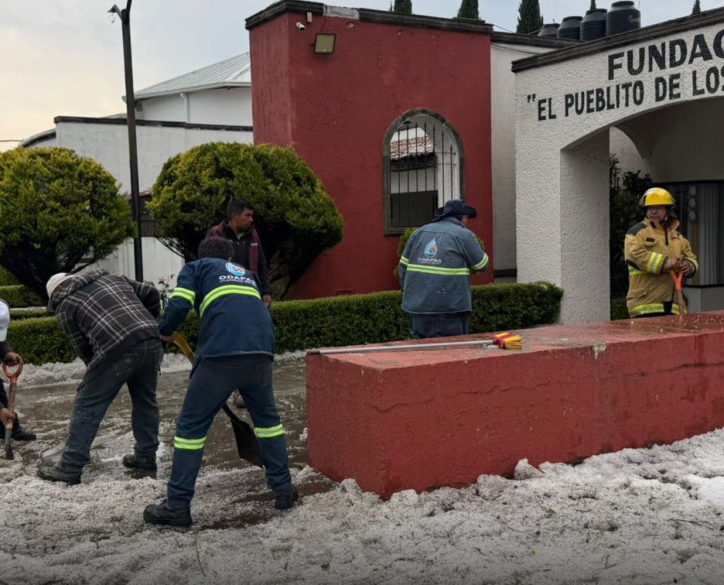 RESPONDE ODAPAS A CONTINGENCIA PROVOCADA POR INTENSA GRANIZADA EN&nbsp;ATLACOMULCO
