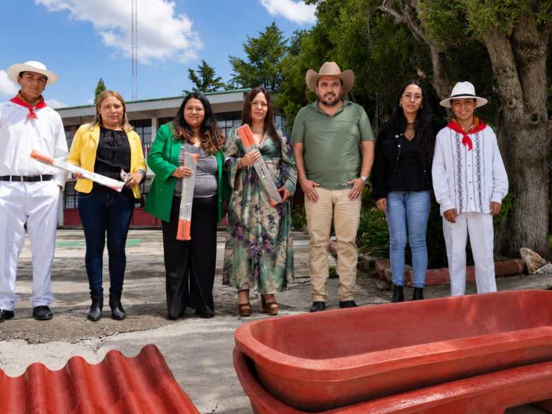 ALEXIS LÓPEZ MIRANDA: MÁS ALLÁ DE LOS DISCURSOS MANTIENE APOYO PERMANENTE A LAS FAMILIAS DE&nbsp;JOCOTITLÁN