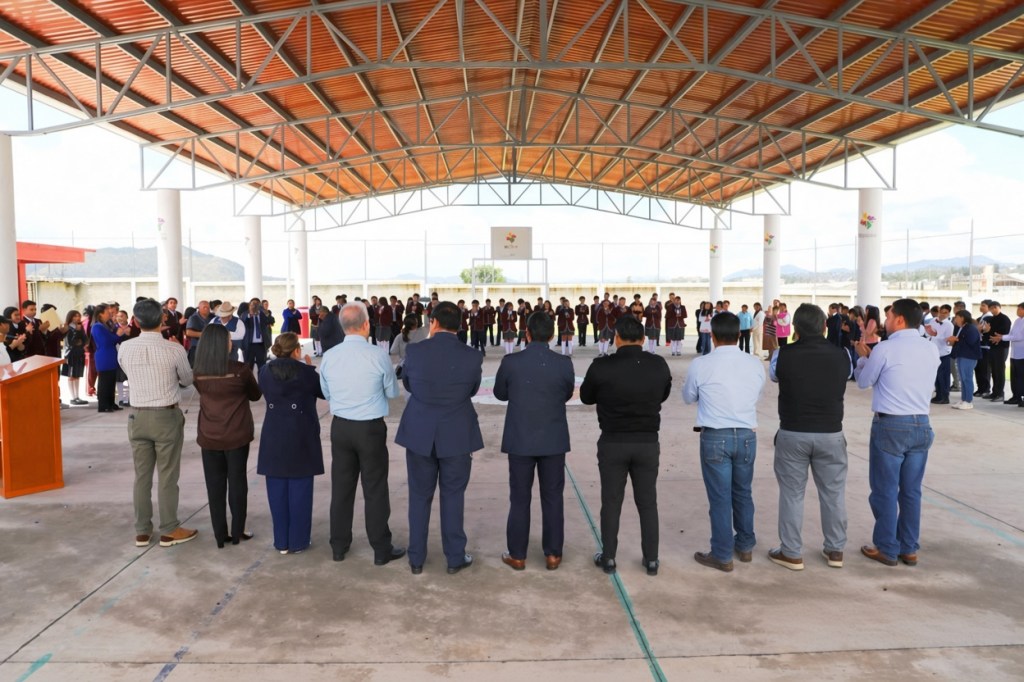 INAUGURAN TECHUMBRE EN SECUNDARIA DE&nbsp;ATLACOMULCO